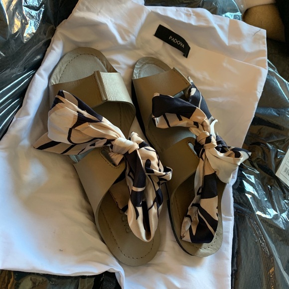 Sandals - Picture 2 of 3